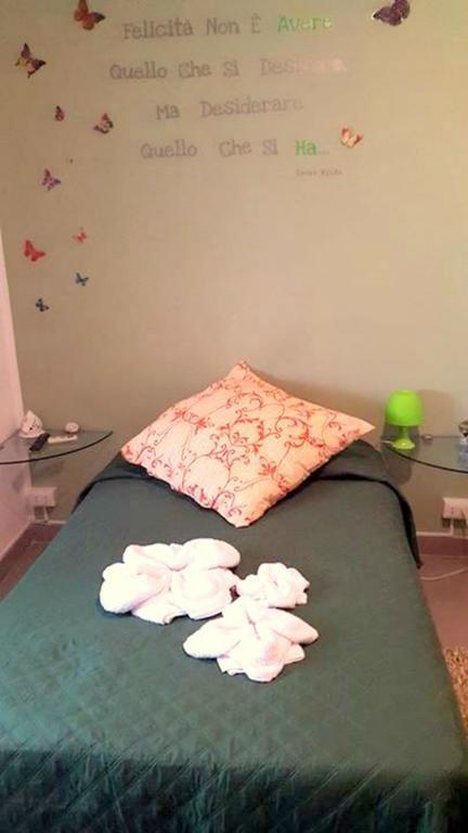 Lo Specchio Del Salento Bed and Breakfast Λέτσε Δωμάτιο φωτογραφία