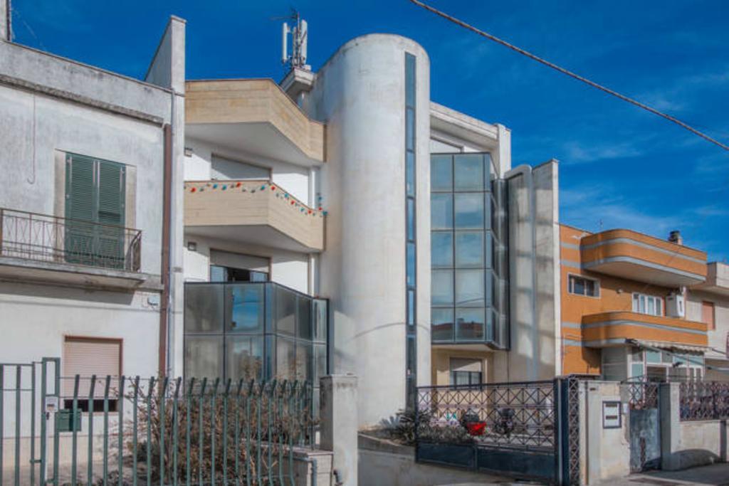Lo Specchio Del Salento Bed and Breakfast Λέτσε Εξωτερικό φωτογραφία