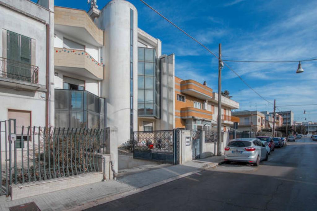 Lo Specchio Del Salento Bed and Breakfast Λέτσε Εξωτερικό φωτογραφία
