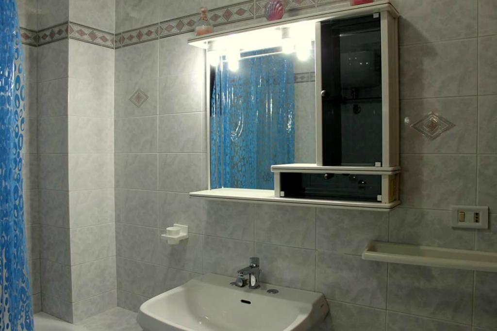 Lo Specchio Del Salento Bed and Breakfast Λέτσε Εξωτερικό φωτογραφία