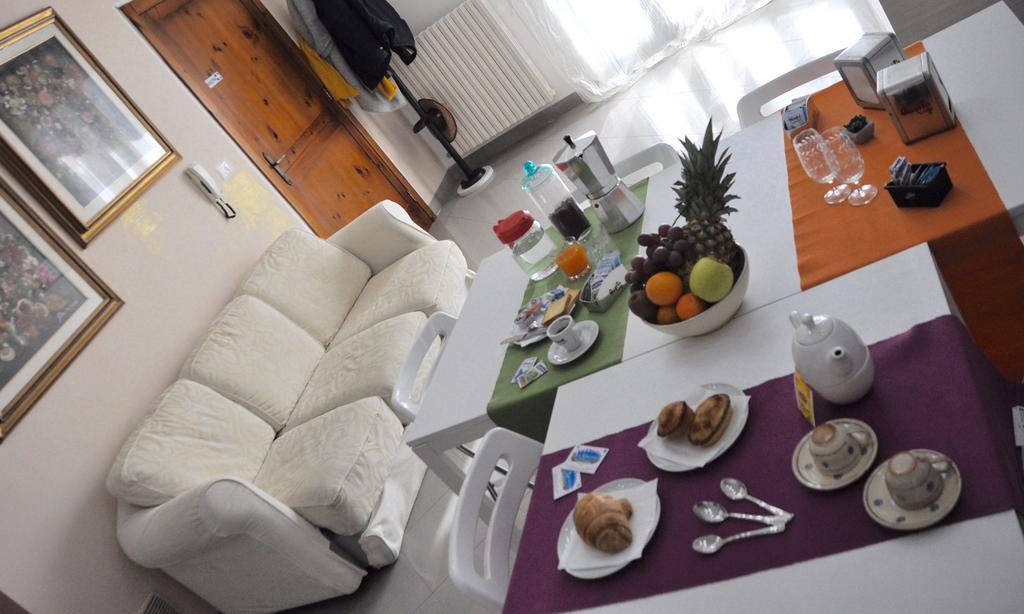 Lo Specchio Del Salento Bed and Breakfast Λέτσε Εξωτερικό φωτογραφία