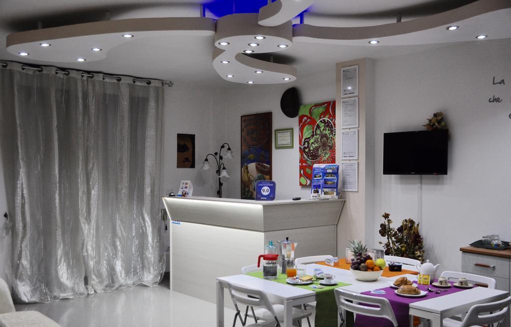Lo Specchio Del Salento Bed and Breakfast Λέτσε Εξωτερικό φωτογραφία