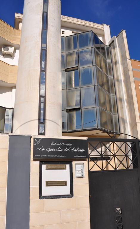 Lo Specchio Del Salento Bed and Breakfast Λέτσε Εξωτερικό φωτογραφία