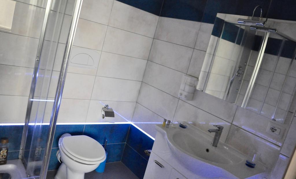 Lo Specchio Del Salento Bed and Breakfast Λέτσε Εξωτερικό φωτογραφία