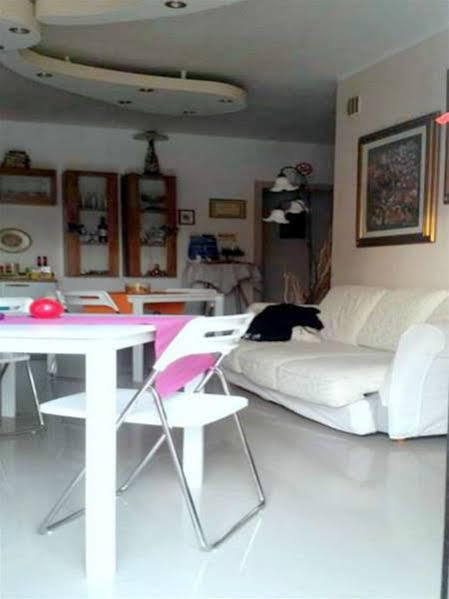 Lo Specchio Del Salento Bed and Breakfast Λέτσε Εξωτερικό φωτογραφία